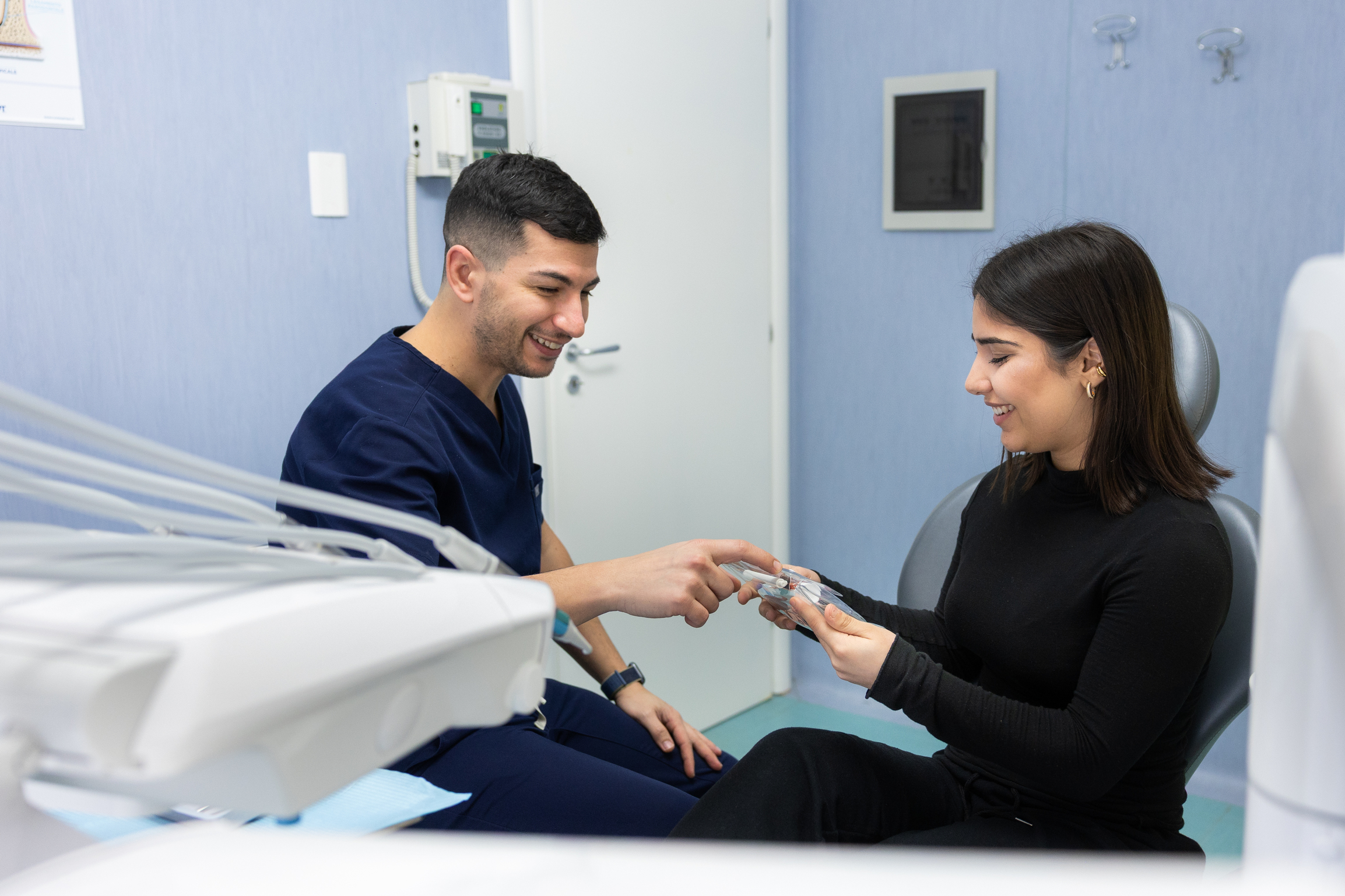 Nicola Ranieri Dental Clinic Prenotazione dentista guardavalle e Santa Caterina - orari e contatti