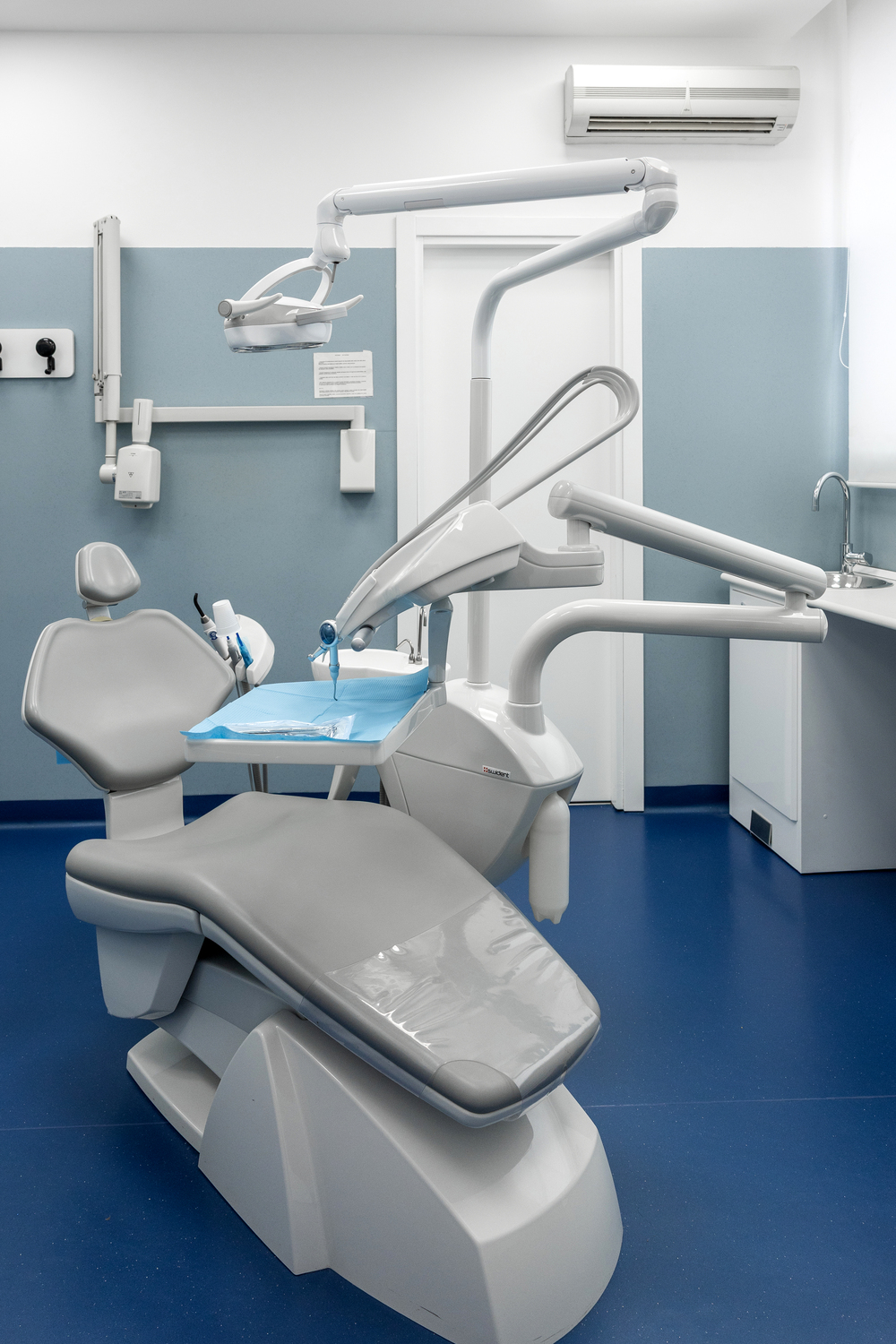 Sede di Guardavalle Centro Sede di Guardavalle Centro - Nicola Ranieri Dental Clinic
