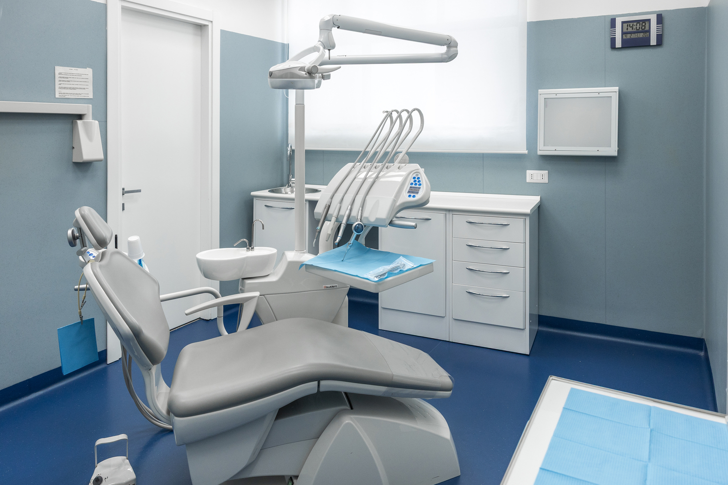 Sede di Guardavalle Centro Sede di Guardavalle Centro- Nicola Ranieri Dental Clinic